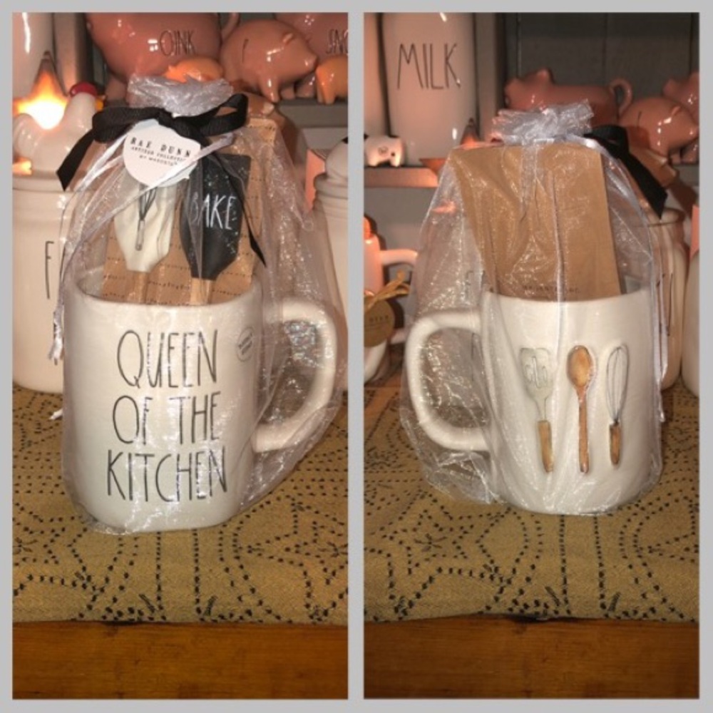 Rae Dunn QUEEN OF THE KITCHEN Double Sided Mug with Mini Spatula Set